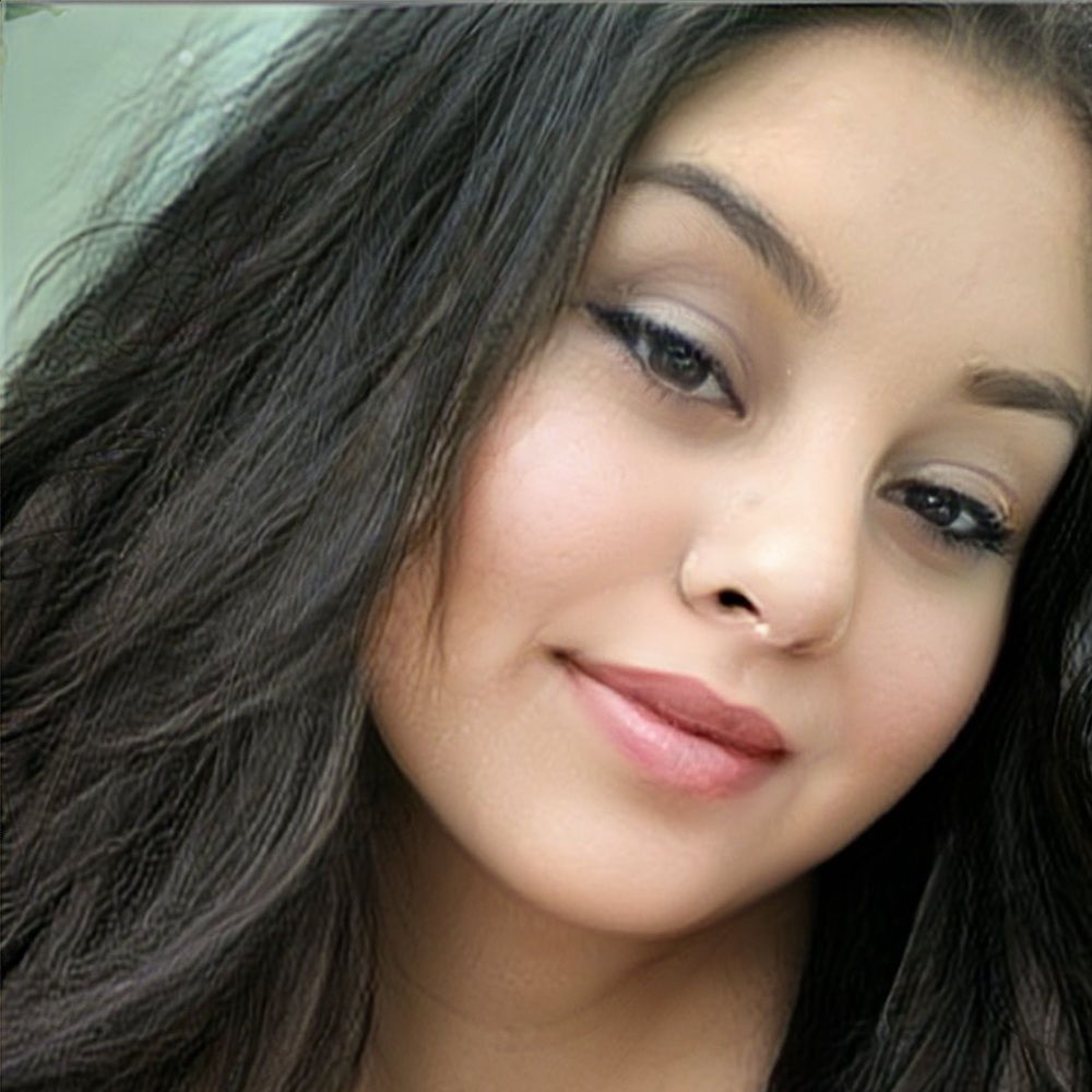 Meet your Posher, Crystal